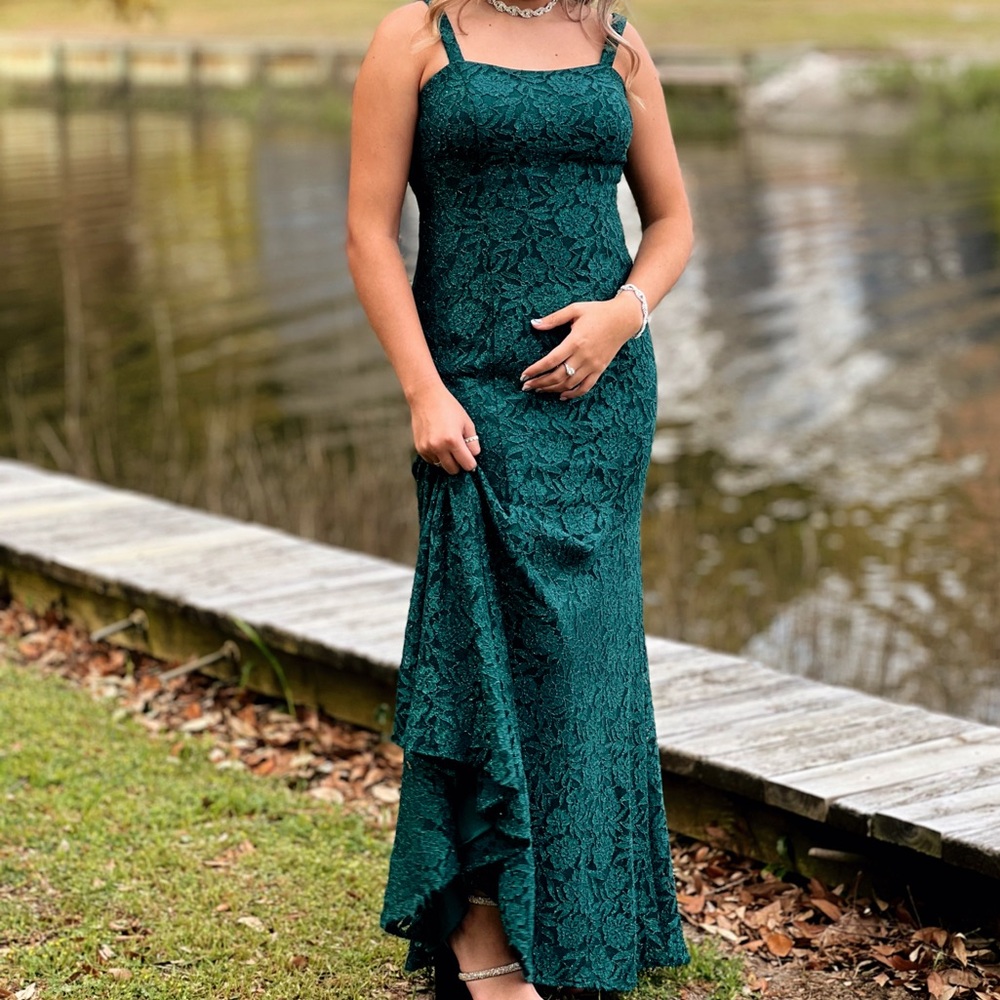 Emerald green prom dress